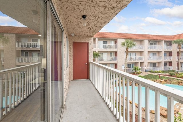 14428 COMPASS St 201, Corpus Christi, TX 78418