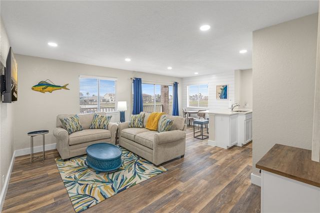 14428 COMPASS St 201, Corpus Christi, TX 78418