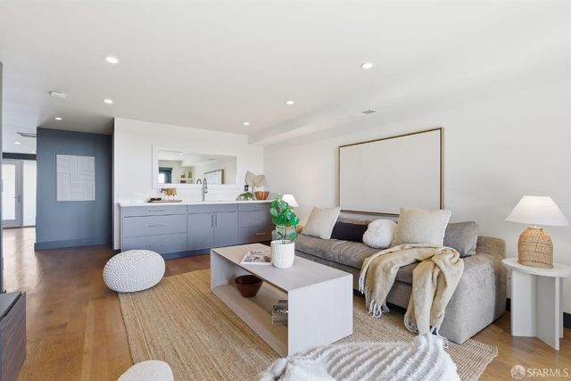 2071 29th Avenue, San Francisco, CA 94116