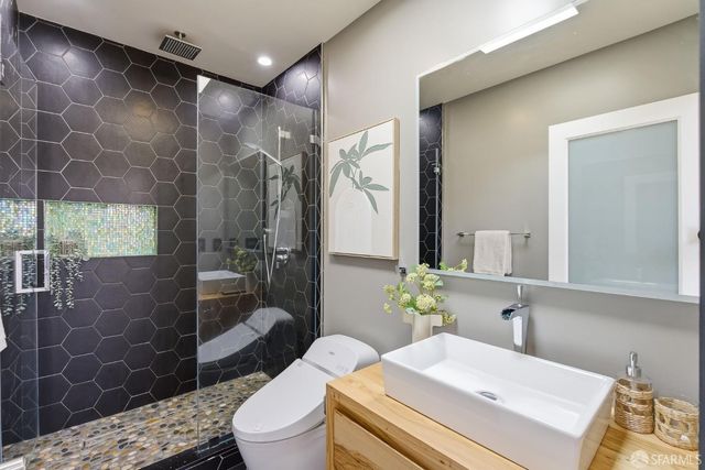 2071 29th Avenue, San Francisco, CA 94116