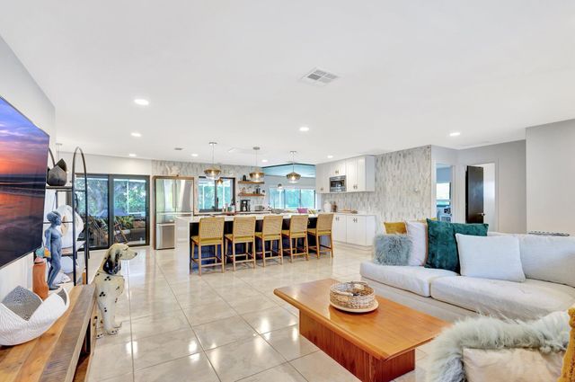 932 Evergreen Drive, North Palm Beach, FL 33408