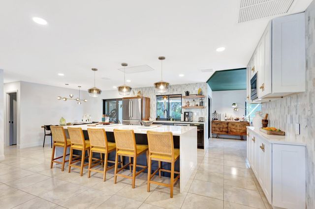 932 Evergreen Drive, North Palm Beach, FL 33408