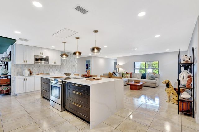 932 Evergreen Drive, North Palm Beach, FL 33408