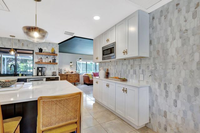 932 Evergreen Drive, North Palm Beach, FL 33408