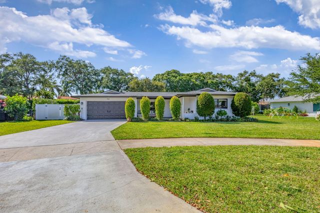 932 Evergreen Drive, North Palm Beach, FL 33408