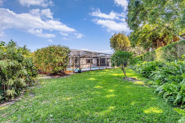 932 Evergreen Drive, North Palm Beach, FL 33408