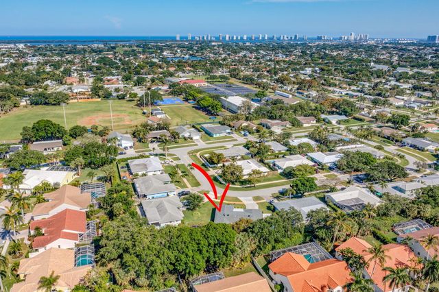 932 Evergreen Drive, North Palm Beach, FL 33408