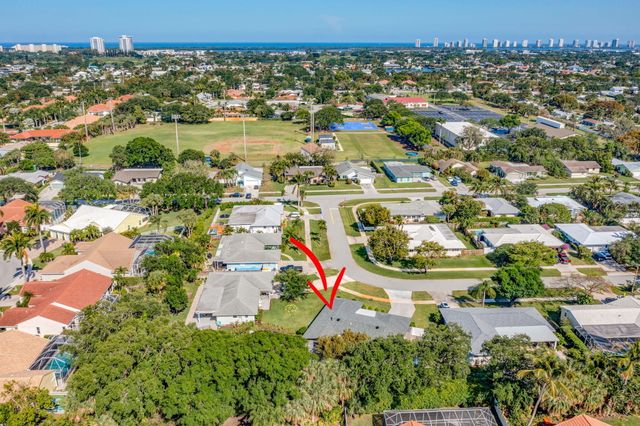 932 Evergreen Drive, North Palm Beach, FL 33408