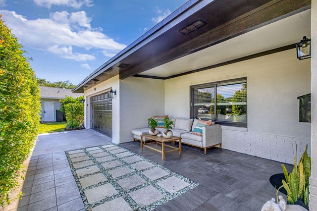 932 Evergreen Drive, North Palm Beach, FL 33408