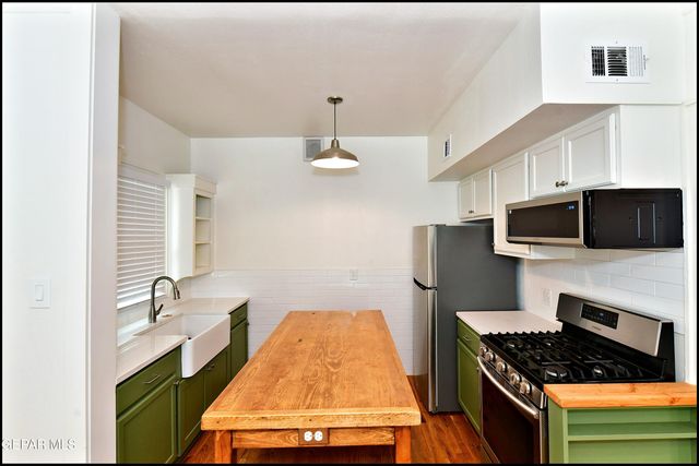 2906 WHEELING Avenue, El Paso, TX 79930