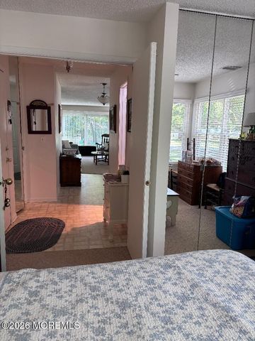 218 Ravenswood Road, Englishtown, NJ 07726