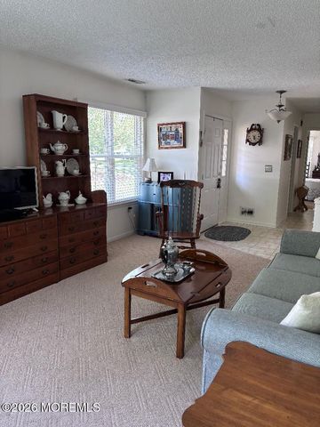 218 Ravenswood Road, Englishtown, NJ 07726