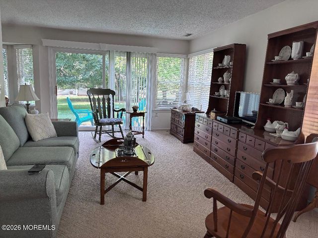 218 Ravenswood Road, Englishtown, NJ 07726