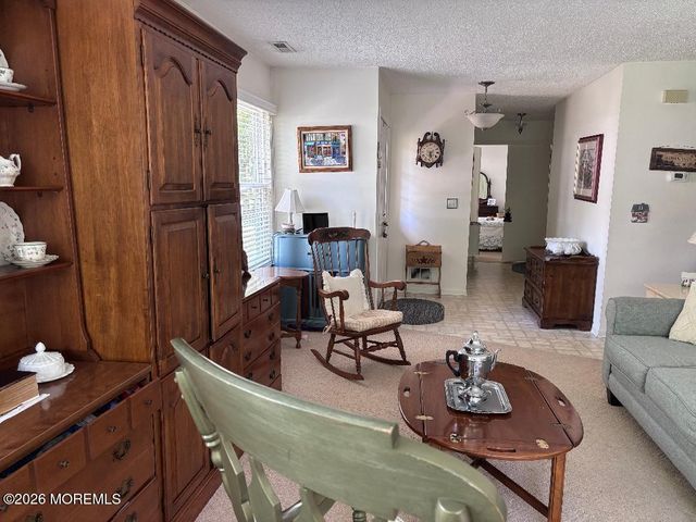 218 Ravenswood Road, Englishtown, NJ 07726