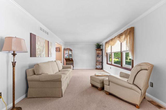 534 Forestbrooke Court, Saline, MI 48176