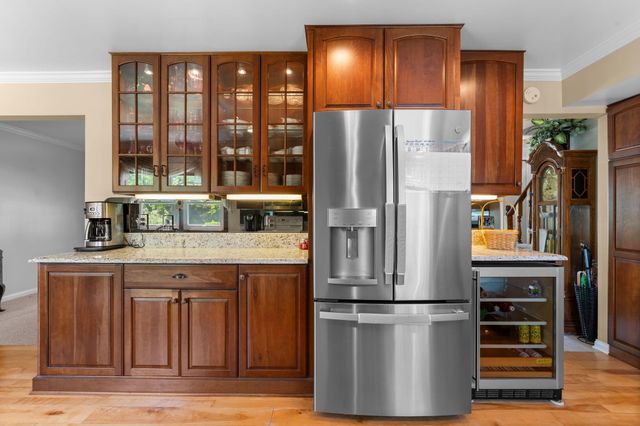 534 Forestbrooke Court, Saline, MI 48176