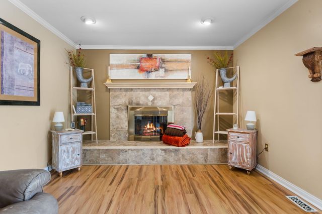 534 Forestbrooke Court, Saline, MI 48176