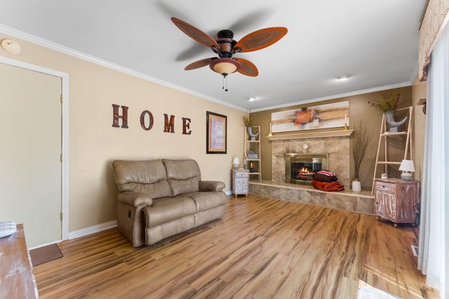 534 Forestbrooke Court, Saline, MI 48176