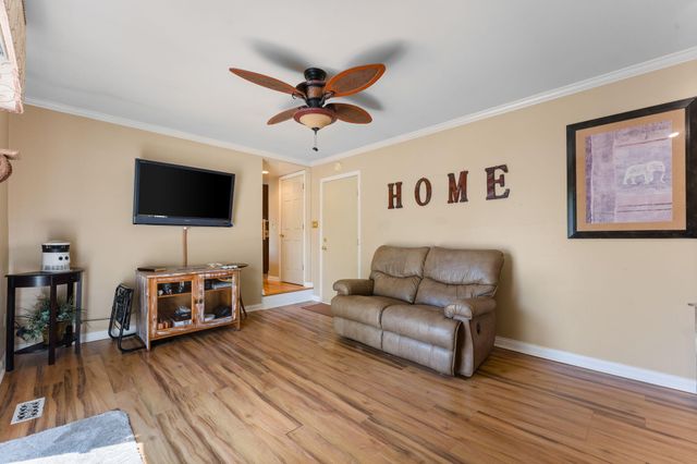534 Forestbrooke Court, Saline, MI 48176