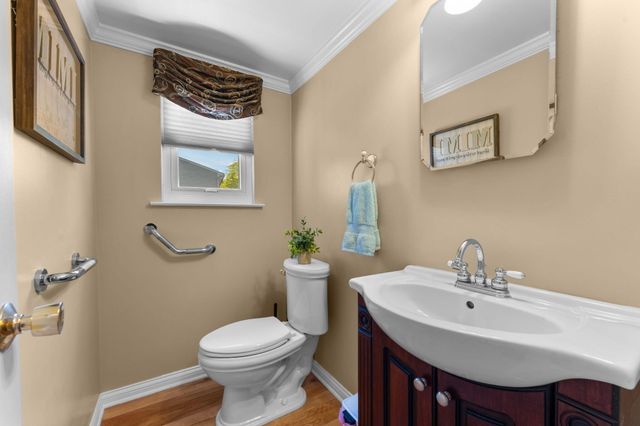 534 Forestbrooke Court, Saline, MI 48176
