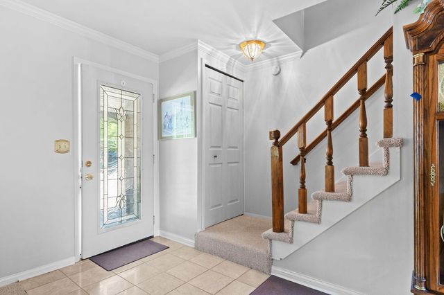 534 Forestbrooke Court, Saline, MI 48176