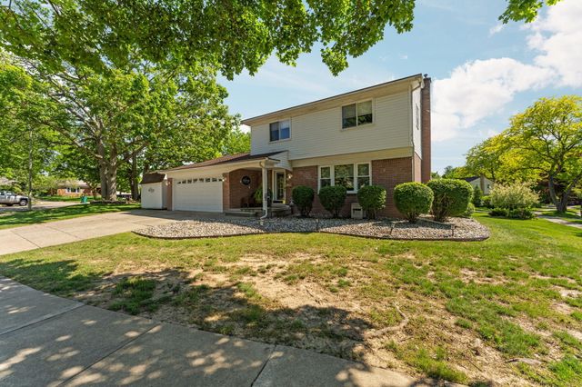 534 Forestbrooke Court, Saline, MI 48176