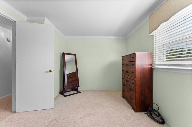 534 Forestbrooke Court, Saline, MI 48176
