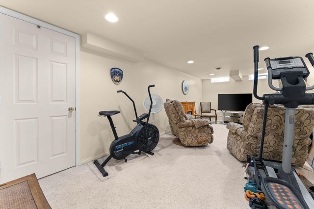 534 Forestbrooke Court, Saline, MI 48176