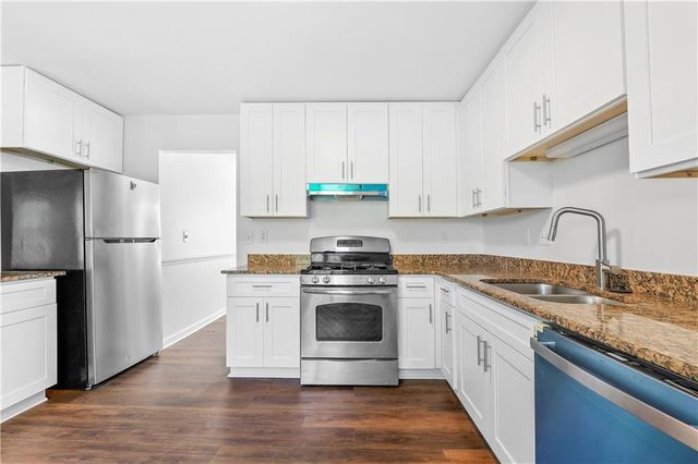 11255 Abbotts Station Drive, Duluth, GA 30097