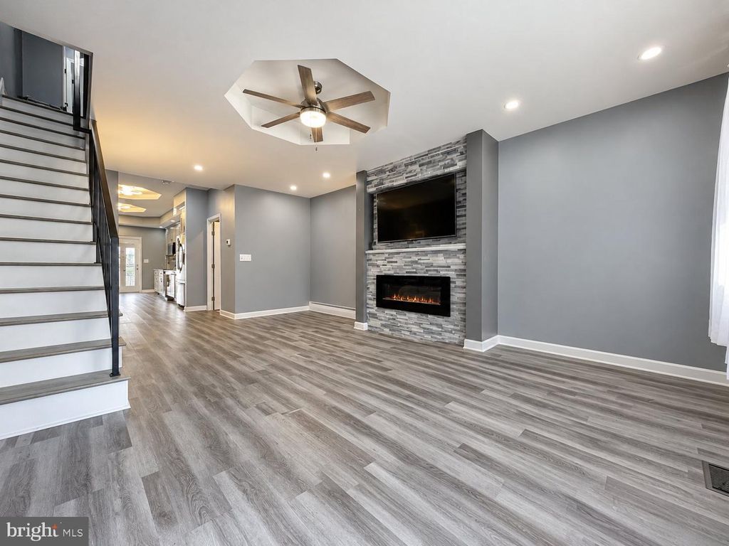 151 MOORE ST, Philadelphia, PA 19148