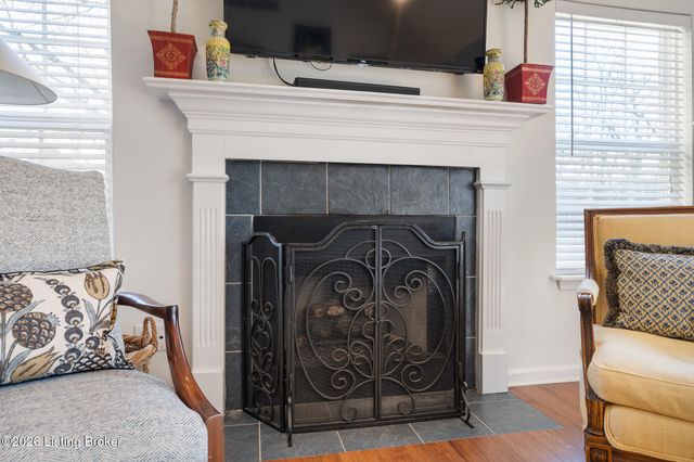 4419 Garden Leaf Dr, Louisville, KY 40241