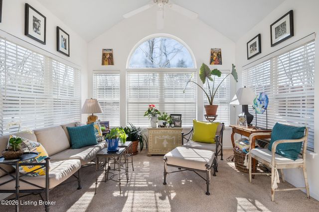 4419 Garden Leaf Dr, Louisville, KY 40241