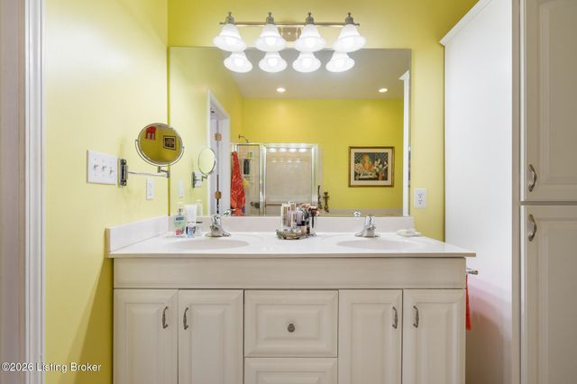 4419 Garden Leaf Dr, Louisville, KY 40241