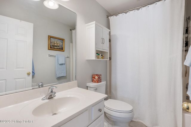 4419 Garden Leaf Dr, Louisville, KY 40241