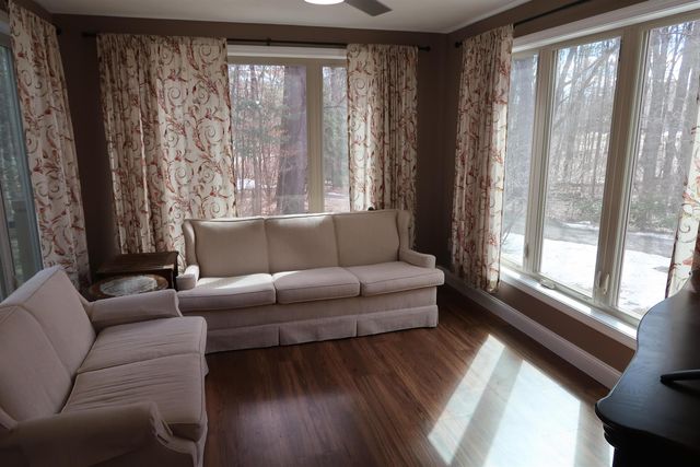 29 Lexington Drive, Atkinson, NH 03811