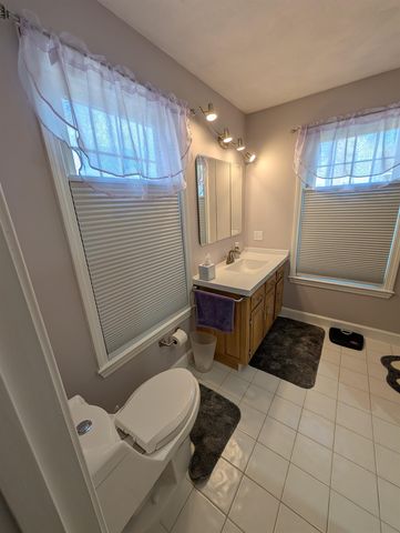 29 Lexington Drive, Atkinson, NH 03811