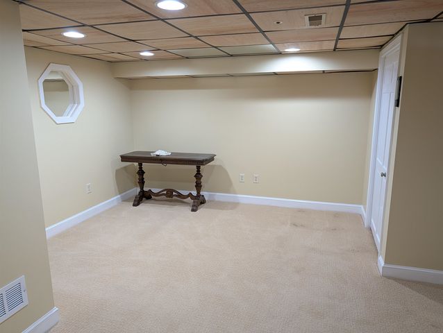 29 Lexington Drive, Atkinson, NH 03811