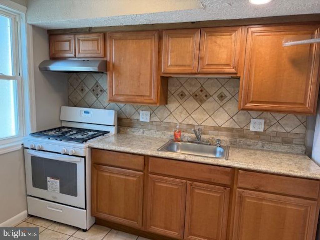 714 COLUMBUS CT, Wallingford, PA 19086