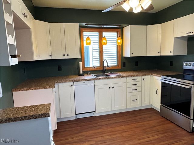 642 Marguerite Avenue, Cuyahoga Falls, OH 44221