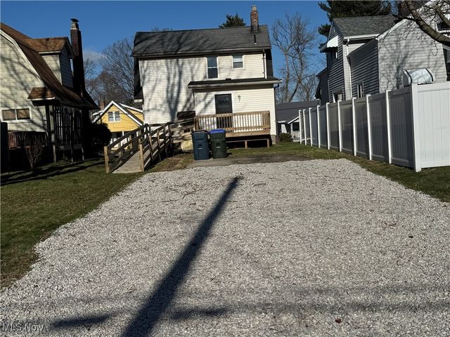 642 Marguerite Avenue, Cuyahoga Falls, OH 44221