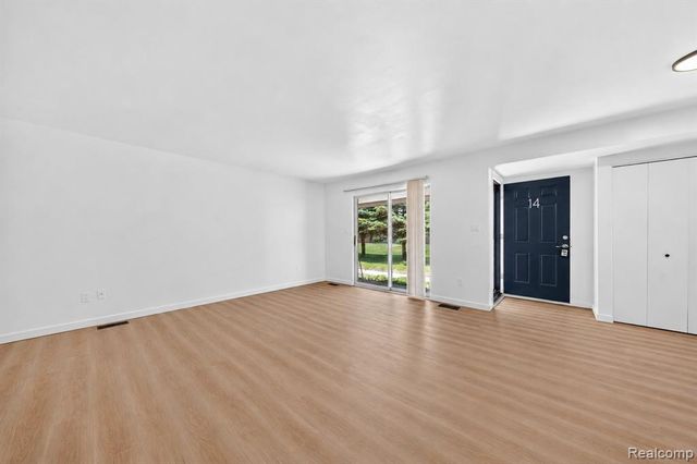 48770 Shelby Road 14, Shelby Twp, MI 48317
