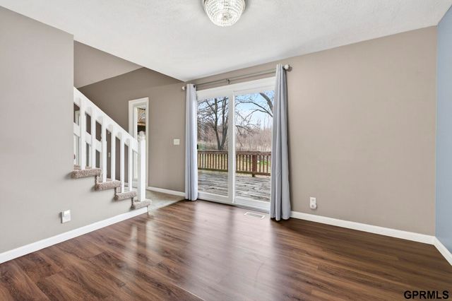 1113 Grenoble Drive, Bellevue, NE 68123