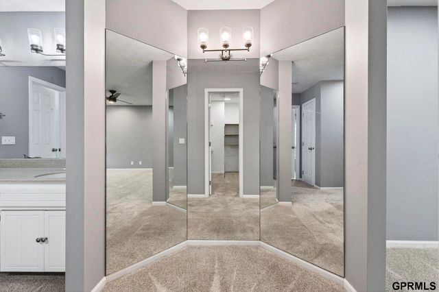 1113 Grenoble Drive, Bellevue, NE 68123