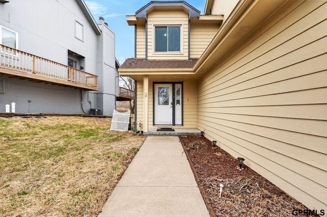 1113 Grenoble Drive, Bellevue, NE 68123