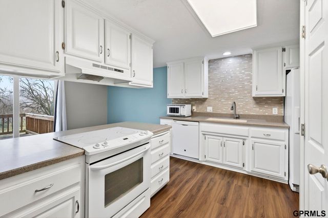 1113 Grenoble Drive, Bellevue, NE 68123