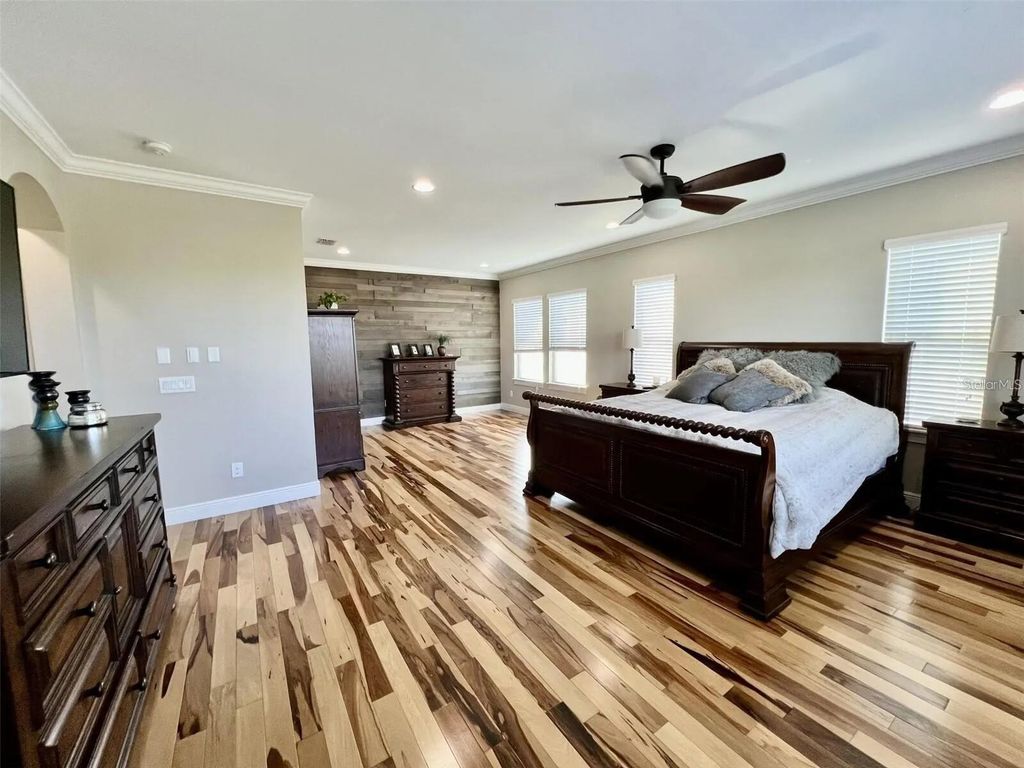 Image 25 of property listing at 13661 GRANGER AVENUE, Orlando, FL 32827