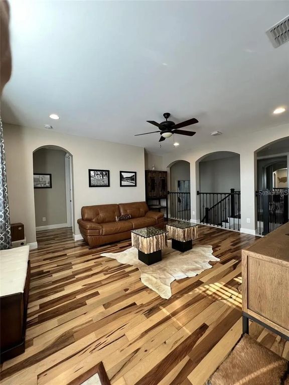 Image 30 of property listing at 13661 GRANGER AVENUE, Orlando, FL 32827