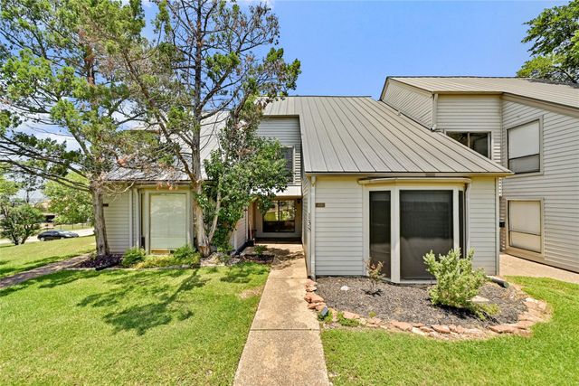 138 World Of Tennis SQ, Lakeway, TX 78738