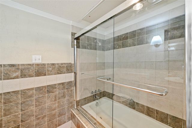 138 World Of Tennis SQ, Lakeway, TX 78738