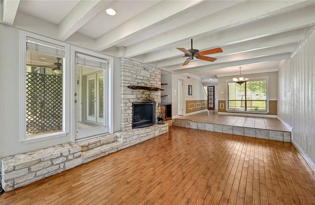 138 World Of Tennis SQ, Lakeway, TX 78738